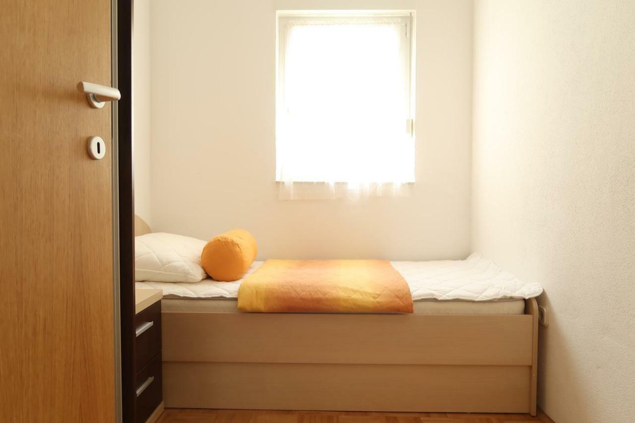 Apartments Maras プリモシュテン エクステリア 写真